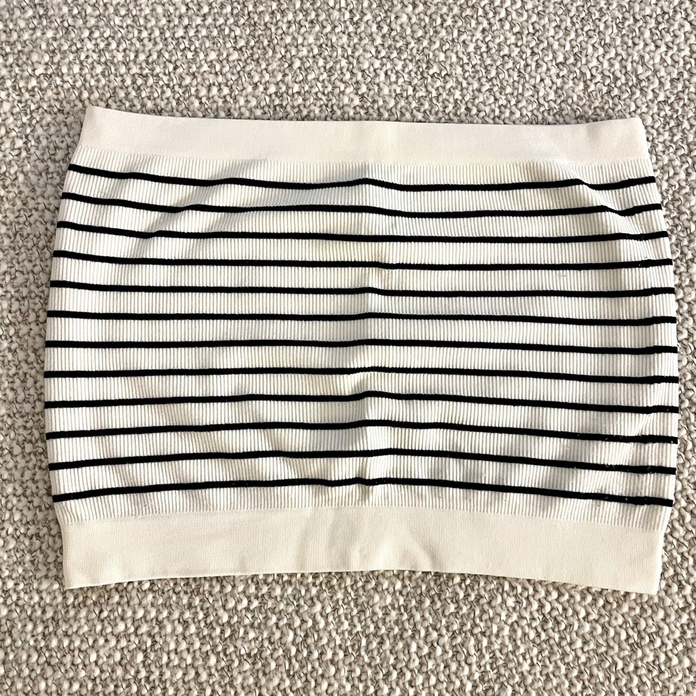 White and black striped cropped tube top